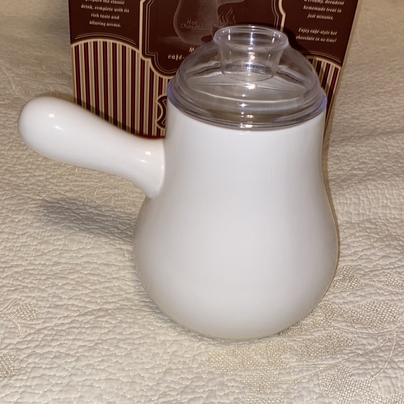 Ceramic Hot Chocolate Pot With Frother/Mixer - Picture 12 of 13